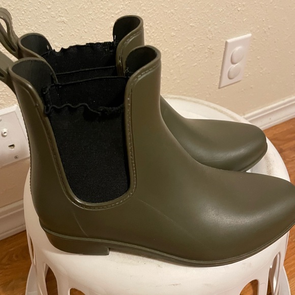 chelsea style rain boot - Picture 2 of 4